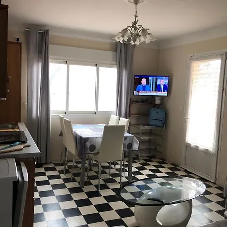 Magaly T3 A 50 M De La Et De Centre Daire