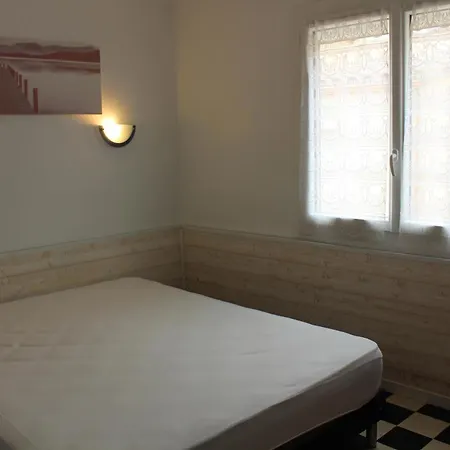 Magaly T3 A 50 M De La Et De Centre Avec Linge De Lit Et Menage Inclus Appartement